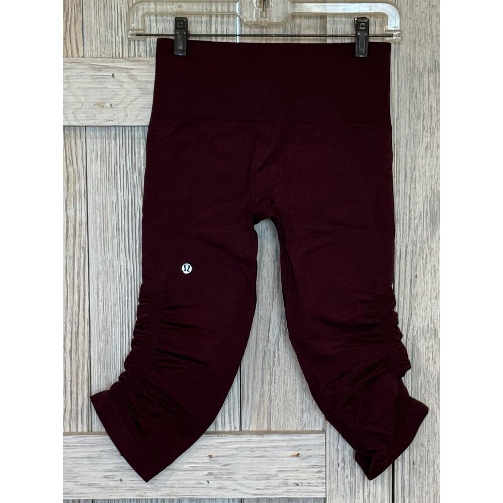 LULULEMON In the Flow Cropped Cinched Bottom Berry Leggings Women’s Size‎ 4